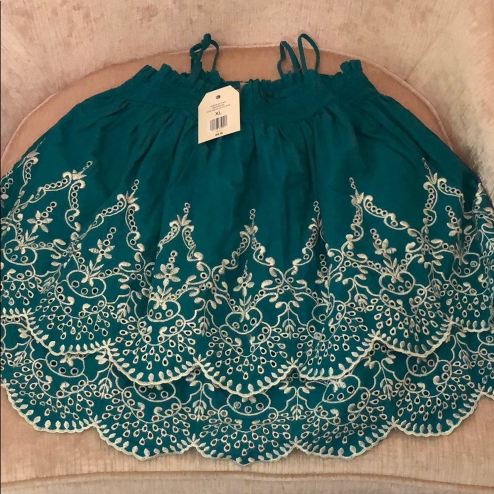 Strapped tank top dressy top.